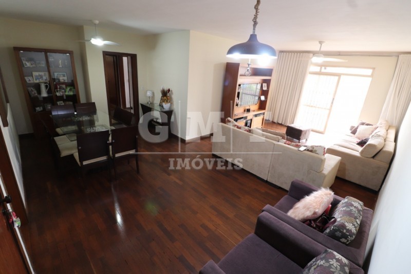 Apartamento à venda com 3 quartos, 136m² - Foto 1