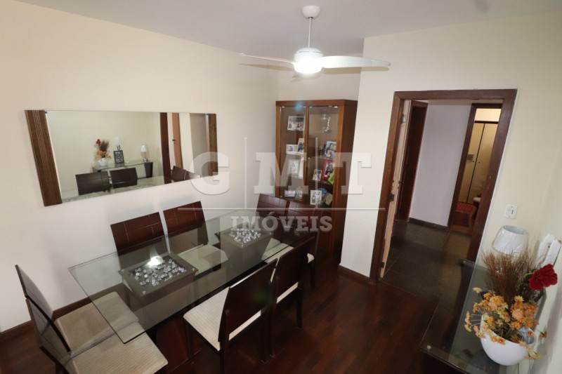 Apartamento à venda com 3 quartos, 136m² - Foto 3